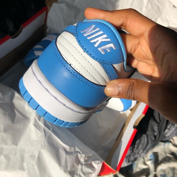 Nike dunk low unc US 9.5 brand new - Picture 3 of 5